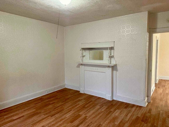 Photo - 161 Tremper Ave Unit 1