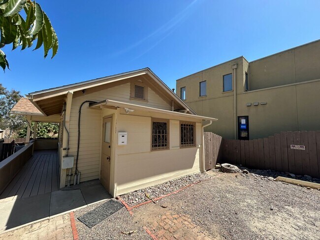 1560 10th Avenue