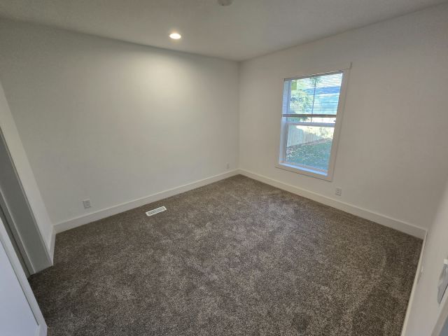 Photo - 155 Laurinda Ln