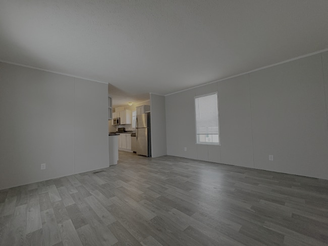 Photo - 358 Parker Lake Dr