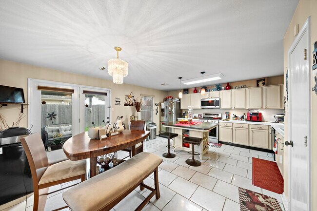 Photo - 1110 Ambrosden Ln