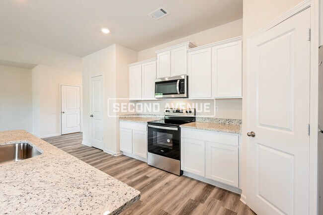 Photo - 267 Limestone Cir