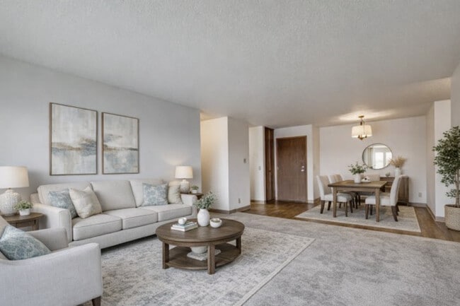 2 BD, 2 BA - 919SF -