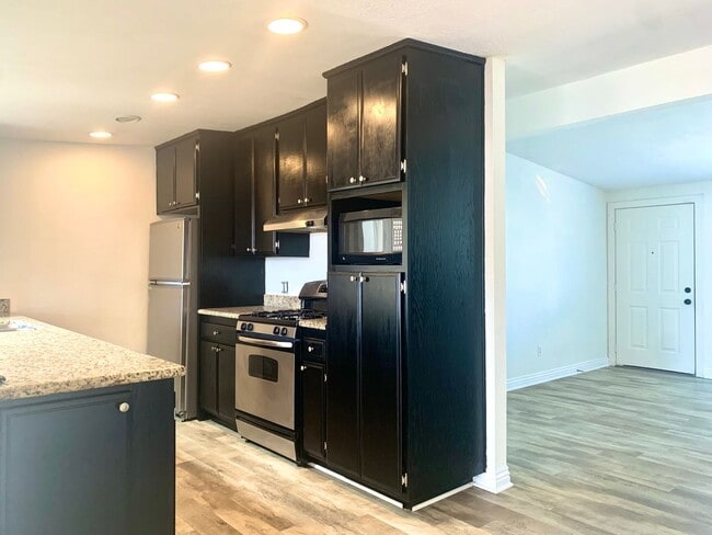 Photo - BEAUTIFUL 4 BEDROOM, 2 BATH SINGLE STORY HOME