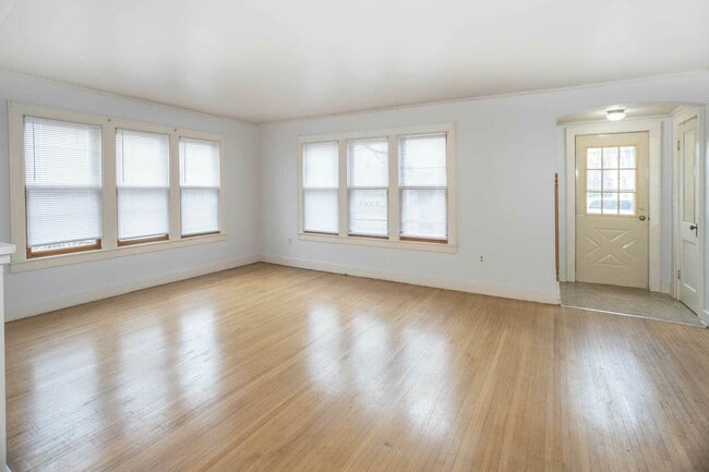 Photo - 236 E Main St