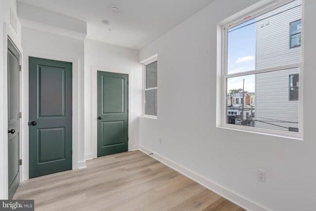 Photo - 1223 W Lehigh Ave