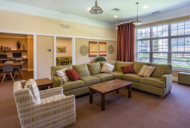 Photo - Hemlock Ridge Apartments