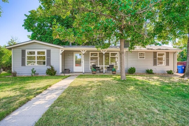 Photo - Charming Ranch Home with Spacious Yard and...