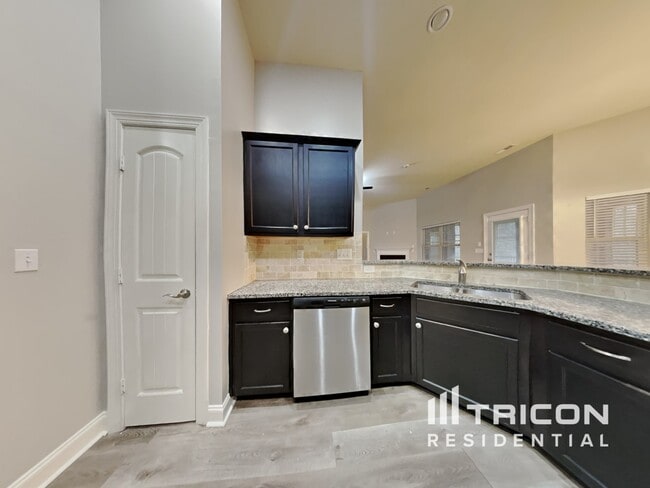 Photo - 2312 Joneshurst Wy