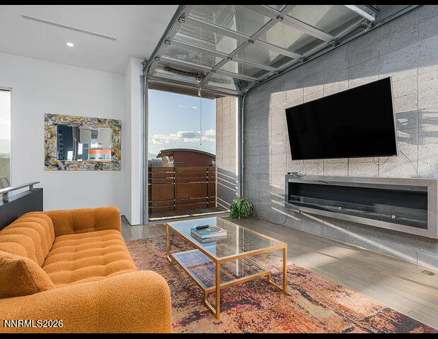 Photo - 860 S Center St