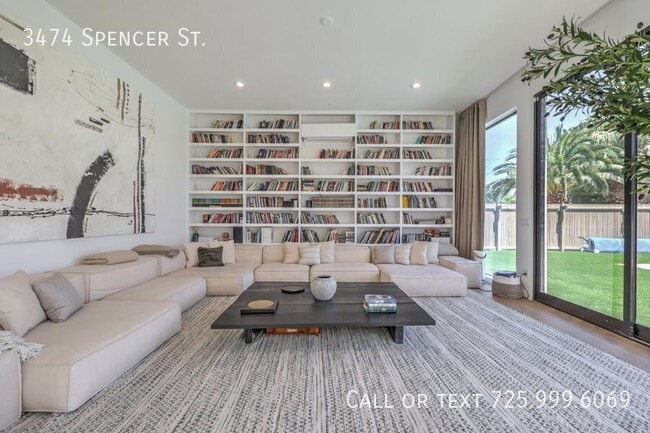 Photo - 3474 Spencer St