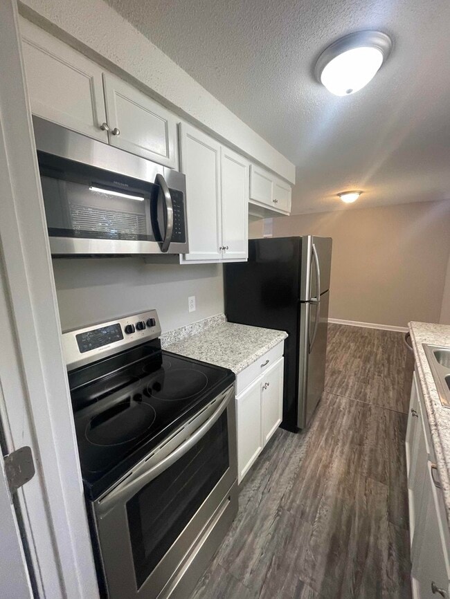 Photo - 641 Miles Ct