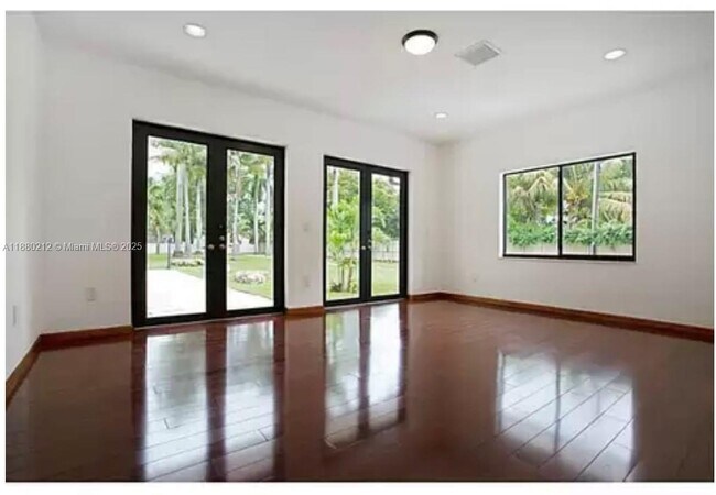 Photo - 8800 SW 112th St