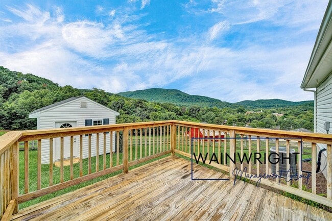 Photo - 1533 Blanton Ave SE