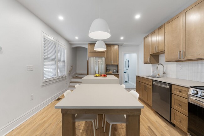 1704-1706-1706 W 3rd Ave Unit 1706