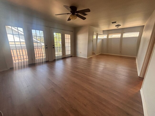 Building Photo - 5618 B St Unit apt. 1