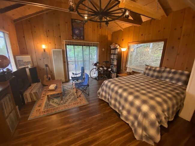 Photo - 9000 - EMERALD HILLS Unit Cabin