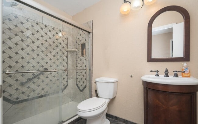 Photo - 8140 N 107th Ave