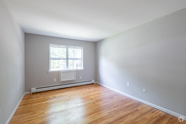 1BR 1BA