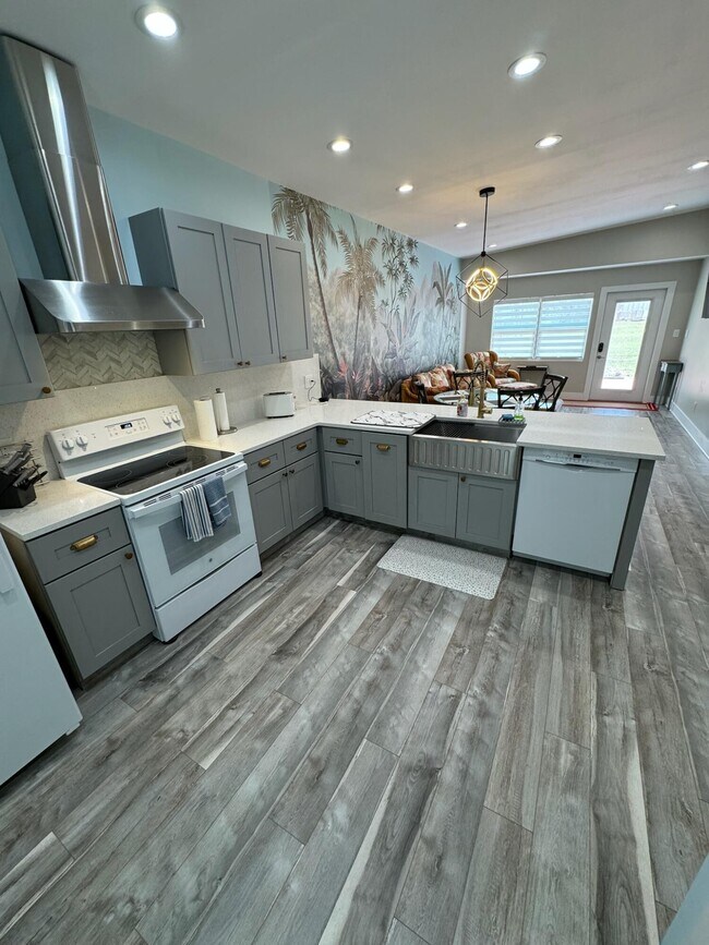 Photo - 6170 Dodd Rd