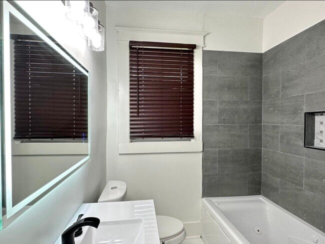 Photo - 1151 Tanglewood St