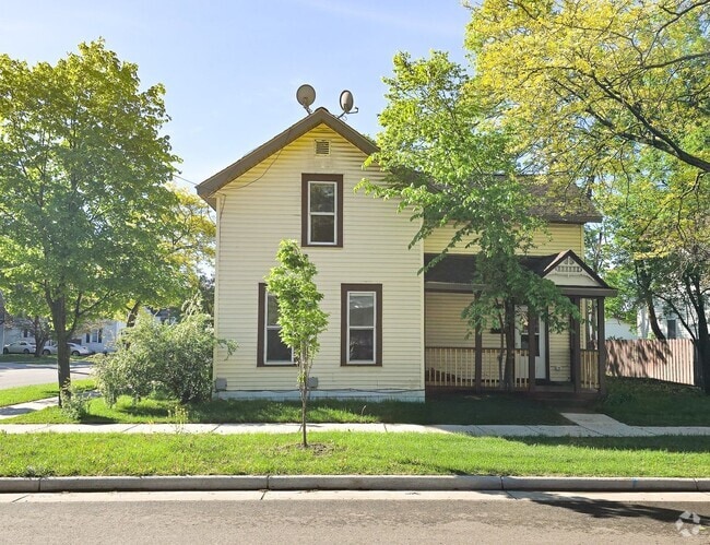 Building Photo - 417 Marston Ave Rental