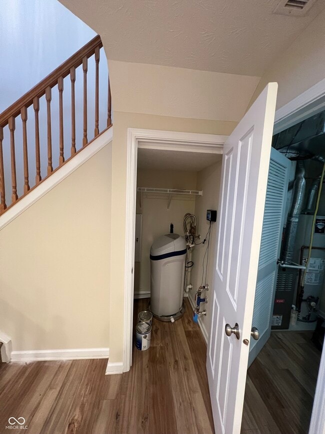 Photo - 3522 N Golden Gate Dr