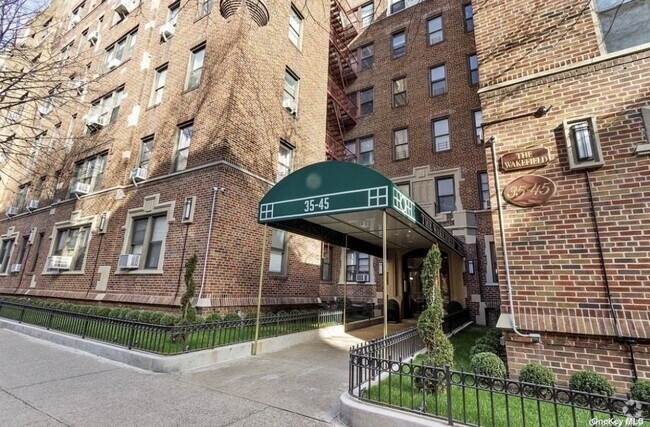 Building Photo - 35-45-45 81st St Unit E6 Rental