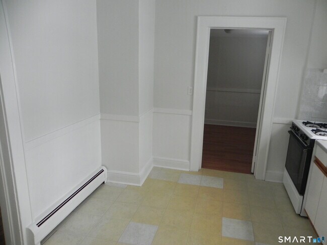 Photo - 1 St John St Unit 1