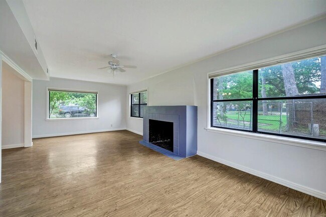 Photo - 3309 Lawrence St Unidad 2