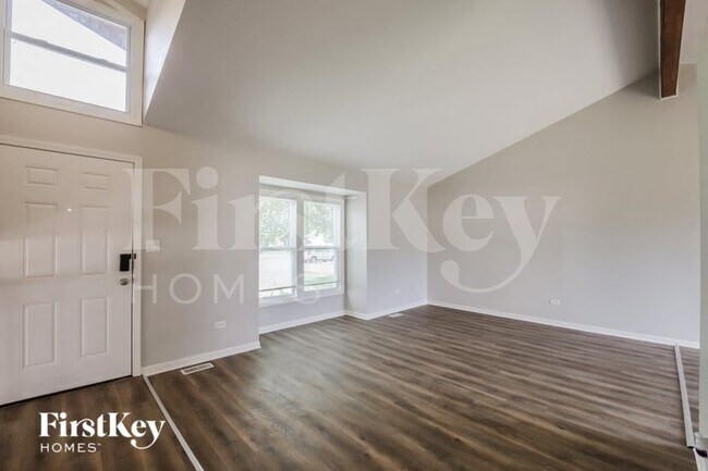 Photo - 2416 Waterford Dr