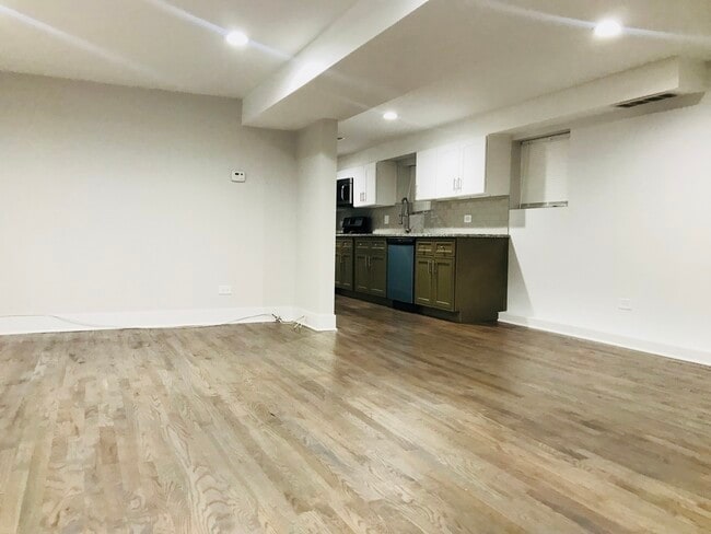 Photo - 1920 N Ridgeway Ave Unit 1