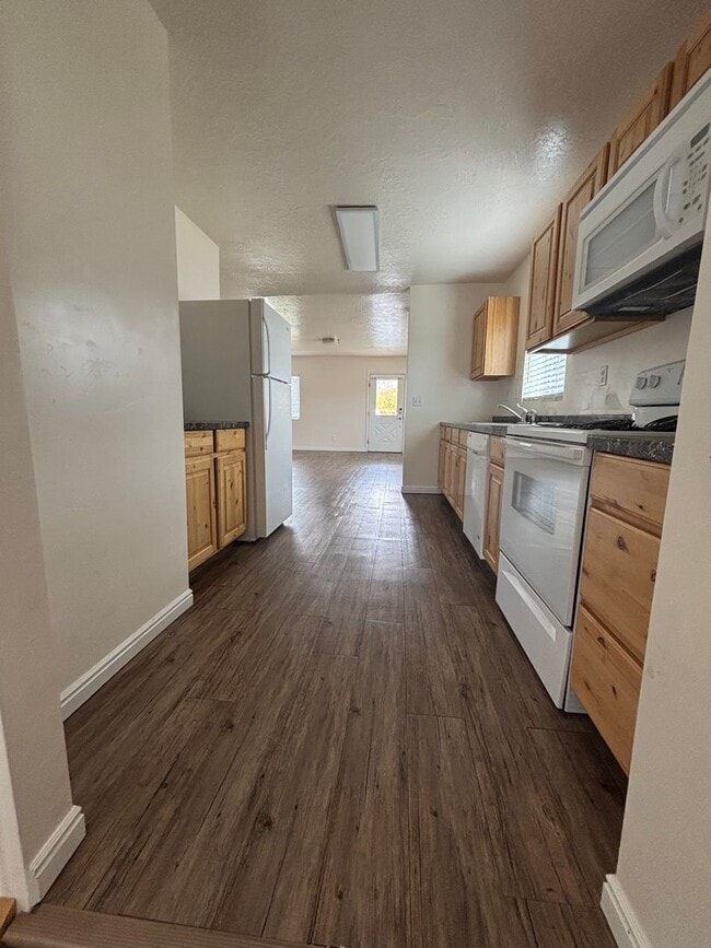 Photo - Home with Many Qualities! Commercial or residential