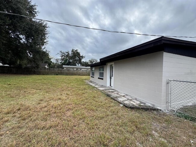 Photo - 1809 Chase Ave