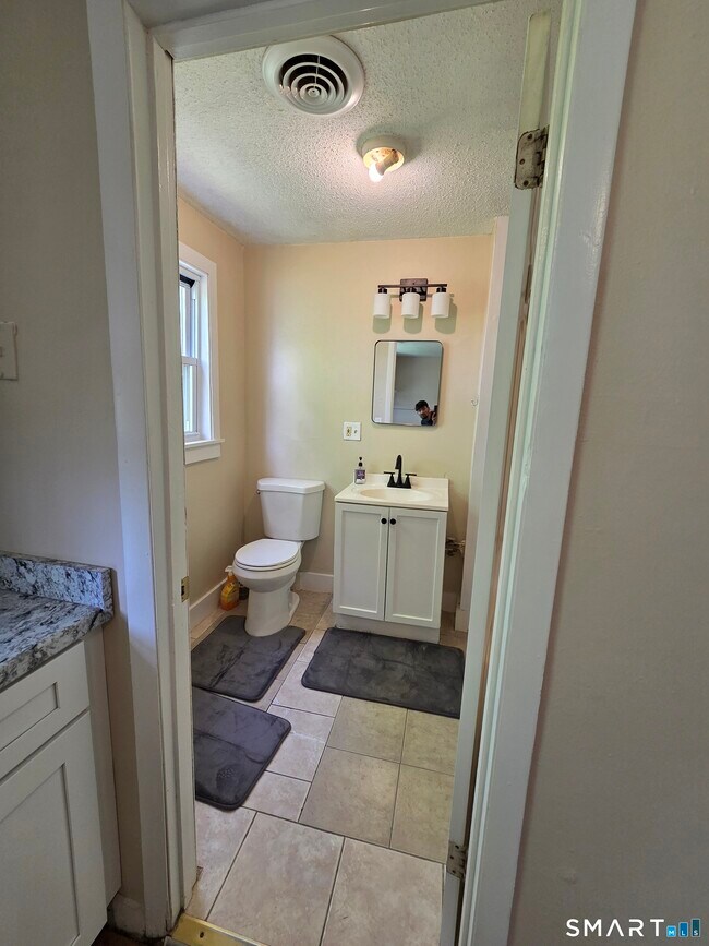 Photo - 22 Lakeview St Unit 2