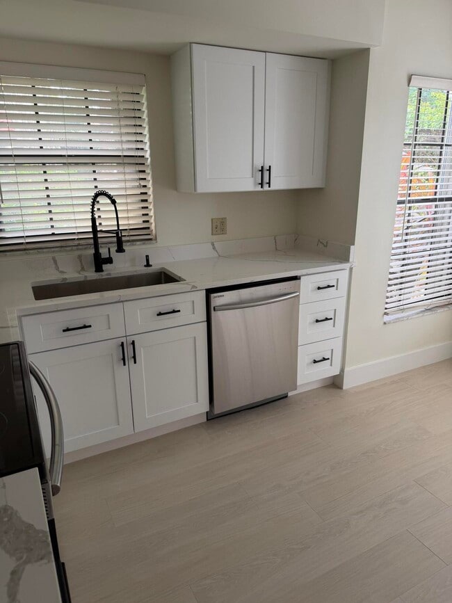 Photo - 13505 Fountain View Blvd