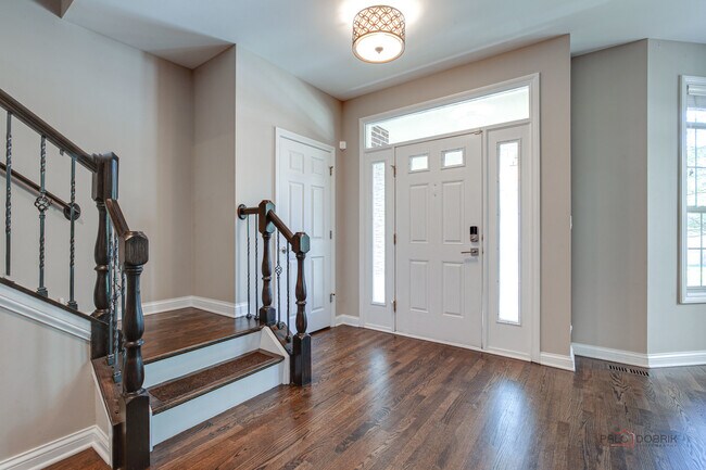 Photo - 2460 Violet St