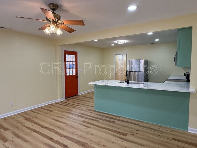 Photo - 808 Maumee Dr