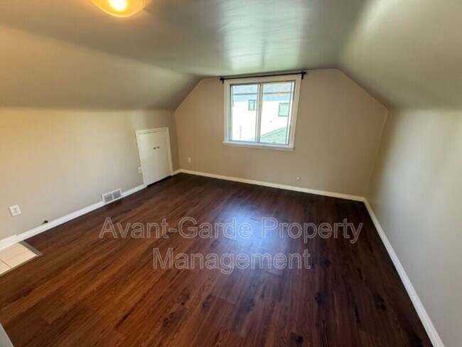 Photo - 12114-12102 102 St NW Unit Mezzanine