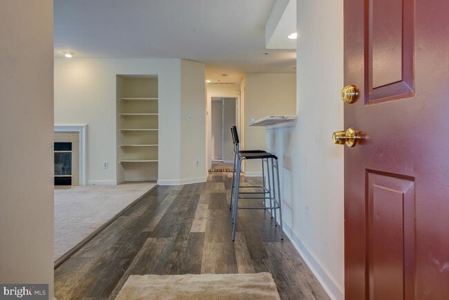 Photo - 3301 Sir Thomas Dr Unit 6-B-21