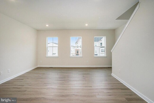 Photo - 708 Platinum Dr