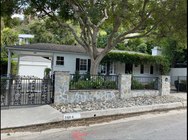 Building Photo - 3864 Dixie Canyon Ave Rental