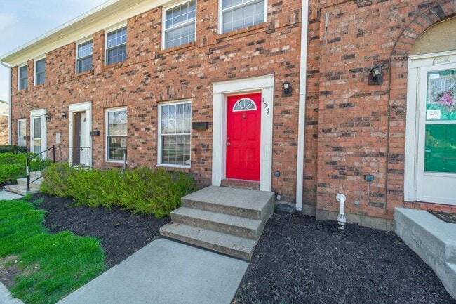 Photo - 106 Tarryton Ct E Townhome