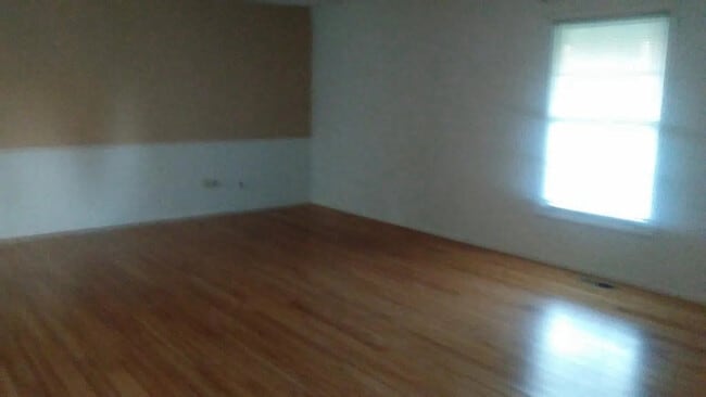 Photo - 3351 N Kinser Pike