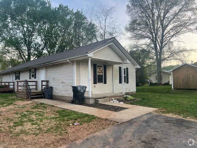 Building Photo - 4490 Woodstone Dr Unit G Rental