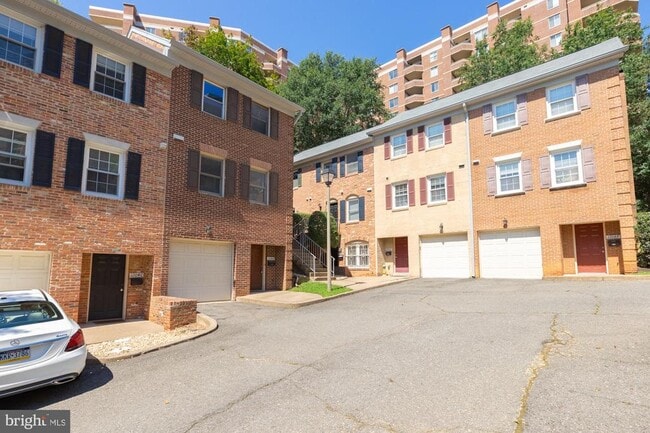 Building Photo - 1204 N Wayne St