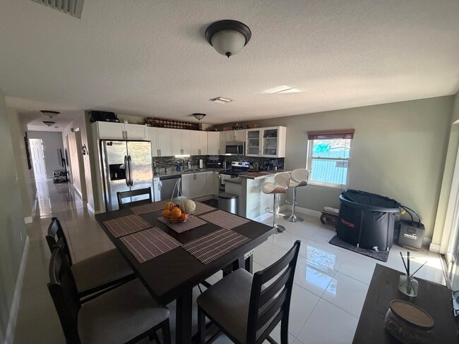 Photo - 5928 Papaya Rd