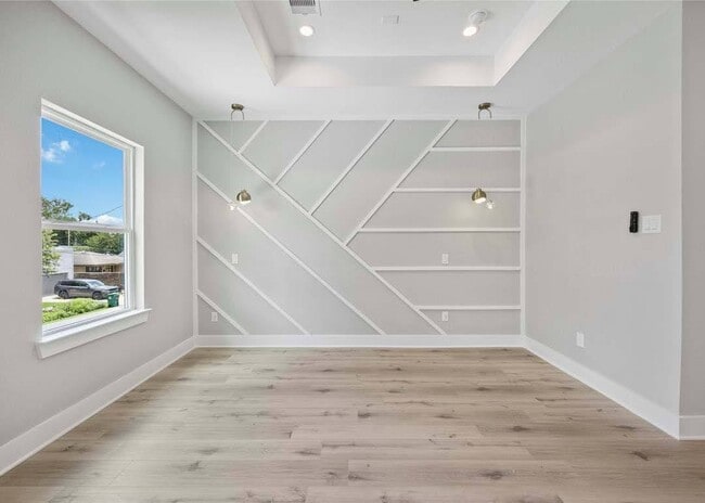 Photo - 217 Pheasant St