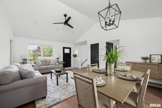 Photo - 813 WILLIAMS Way