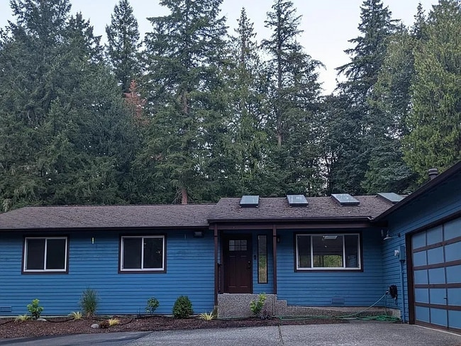Building Photo - 19621 NE Redmond Rd Rental